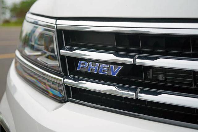 熟悉的味道更理智的选择？试驾帕萨特PHEV&途观L PHEV