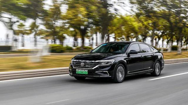 熟悉的味道更理智的选择？试驾帕萨特PHEV&途观L PHEV