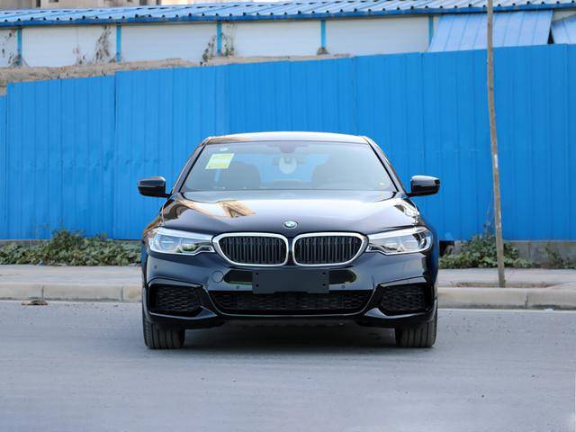35岁的男人开什么车?能开上这三款的都已经很成功了
