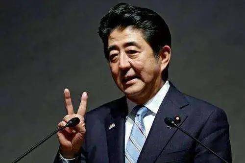 安倍8年首相生涯为何只坐丰田皇冠？车队安保的车都比他好