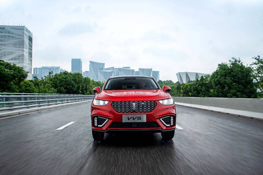 年轻人的第一台豪华SUV！ 2021款VV5够格吗？