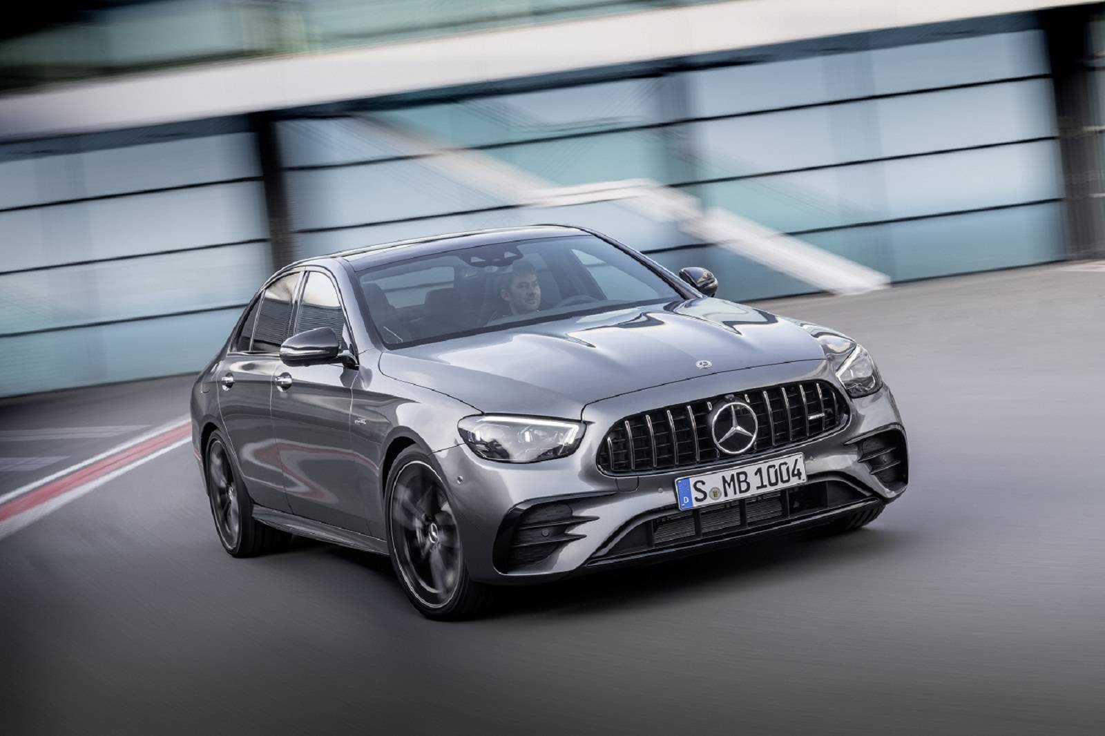 新一代梅赛德斯-amg e 63 s 4matic 及e 53 4matic 震撼上市