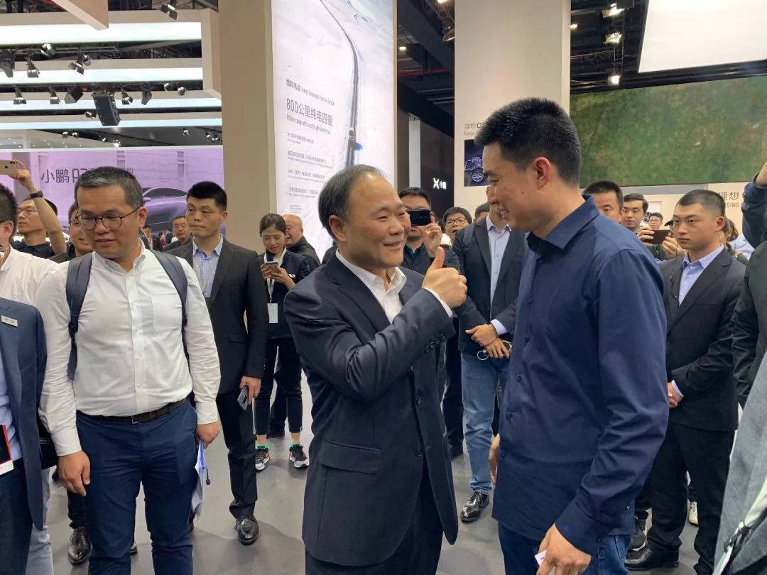 狂妄的李想，谦逊的李书福，谁在真正抓住了未来？