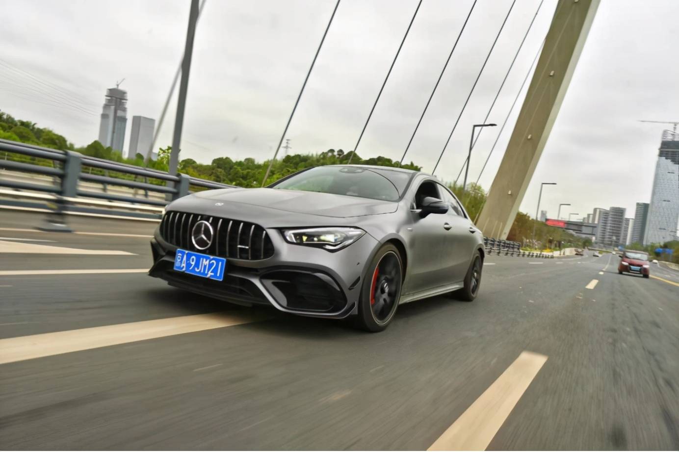 试驾奔驰AMG CLA 45 S：“M139”发动机让我爽，但也让我很受伤