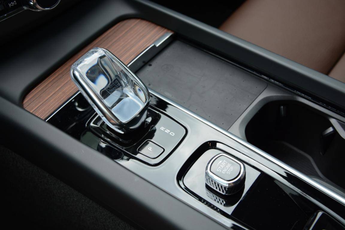 更安全、更智能、更豪华 试驾新款沃尔沃XC60