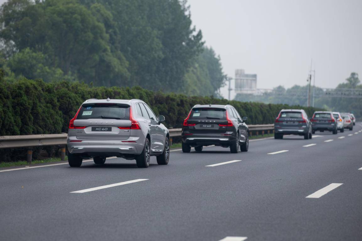 更安全、更智能、更豪华 试驾新款沃尔沃XC60