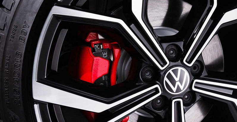 开上一台搭2.0T+6速手动挡的新款Polo GTI,你还能低调吗?