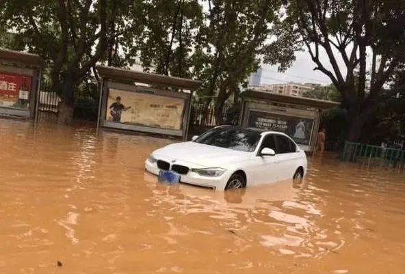 河南暴雨多车被淹，自然灾害导致车辆受损，保险到底赔不赔？