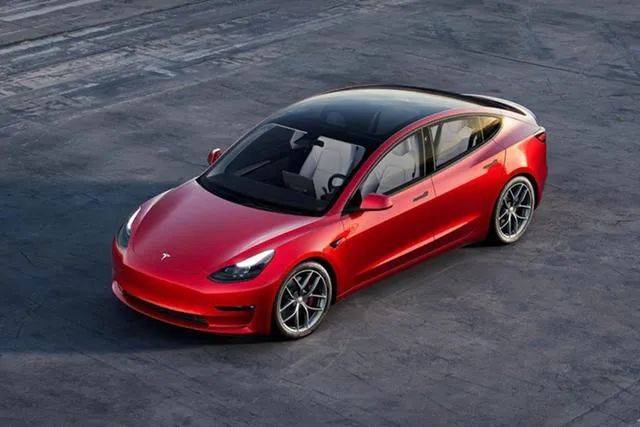 特斯拉Model 3降至23.59万元！老车主怎么想？