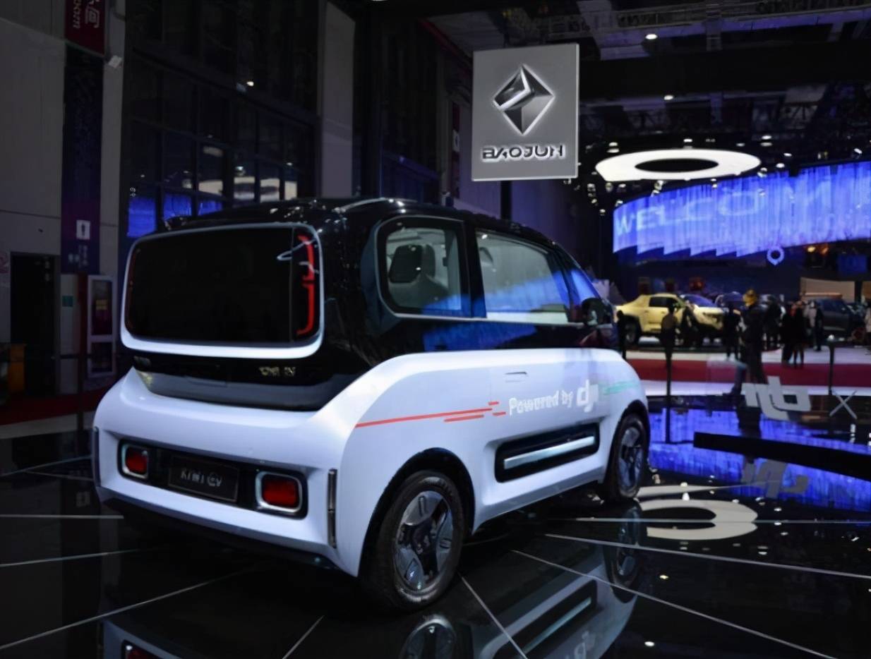 改个名贵了5000元，6.98万元起售的宝骏KiWi EV，值吗？