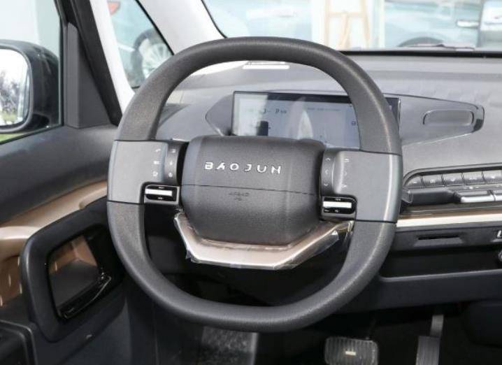 改个名贵了5000元，6.98万元起售的宝骏KiWi EV，值吗？