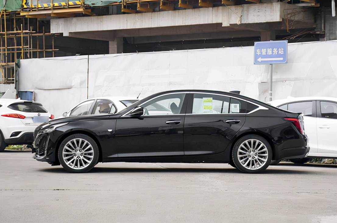 价格下调2000元！凯迪拉克CT5 28T尊贵型改款车型上市，售32.07万