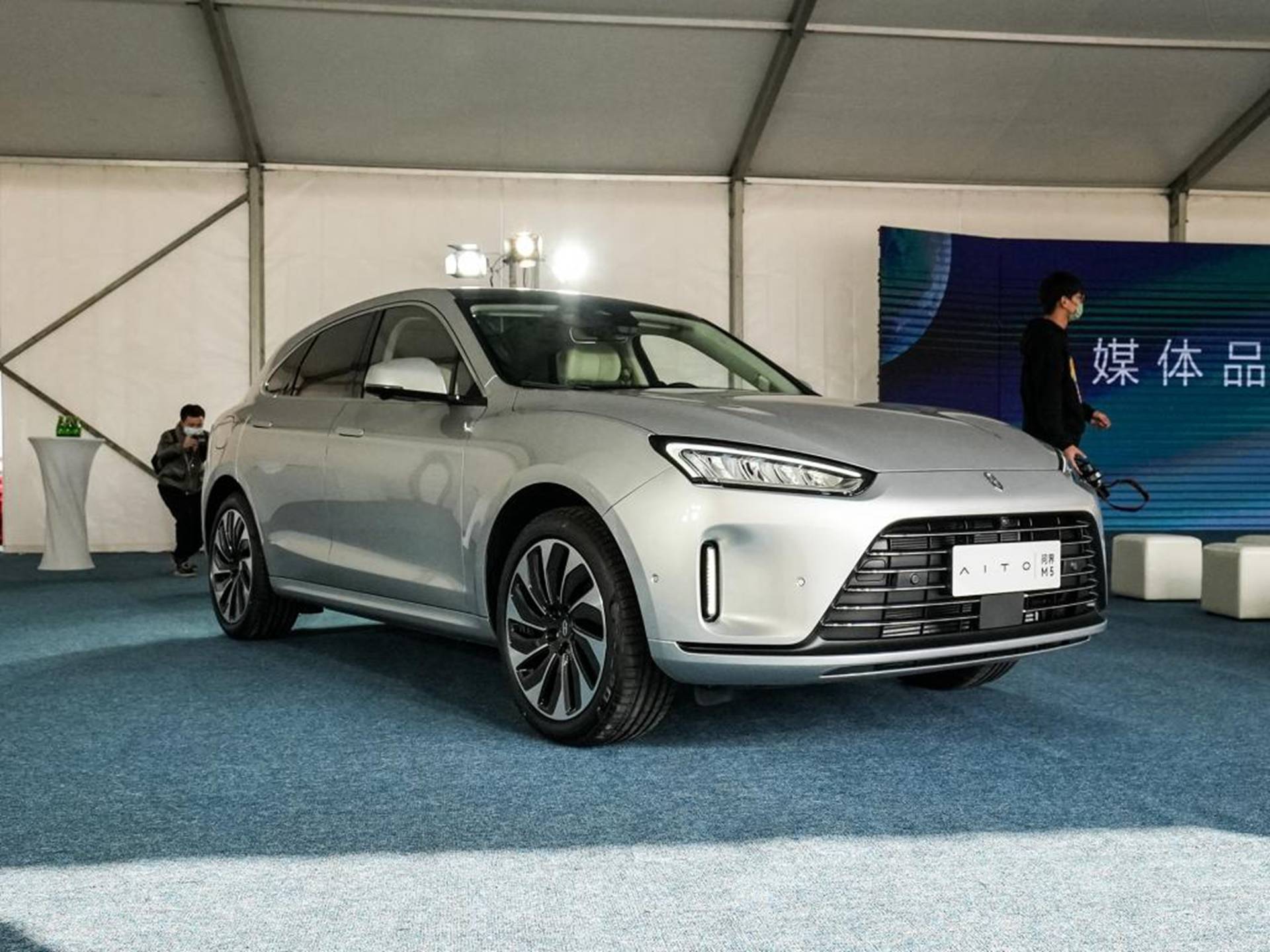 增程式混动SUV AITO问界M5发布 预售25万元起