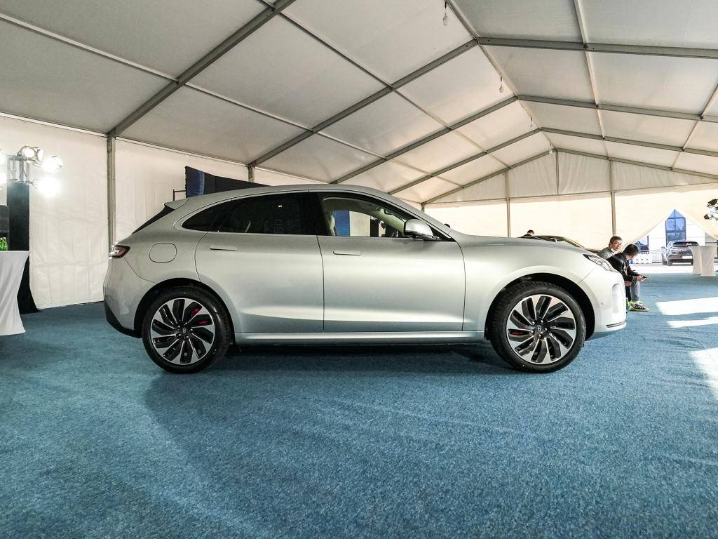 增程式混动SUV AITO问界M5发布 预售25万元起