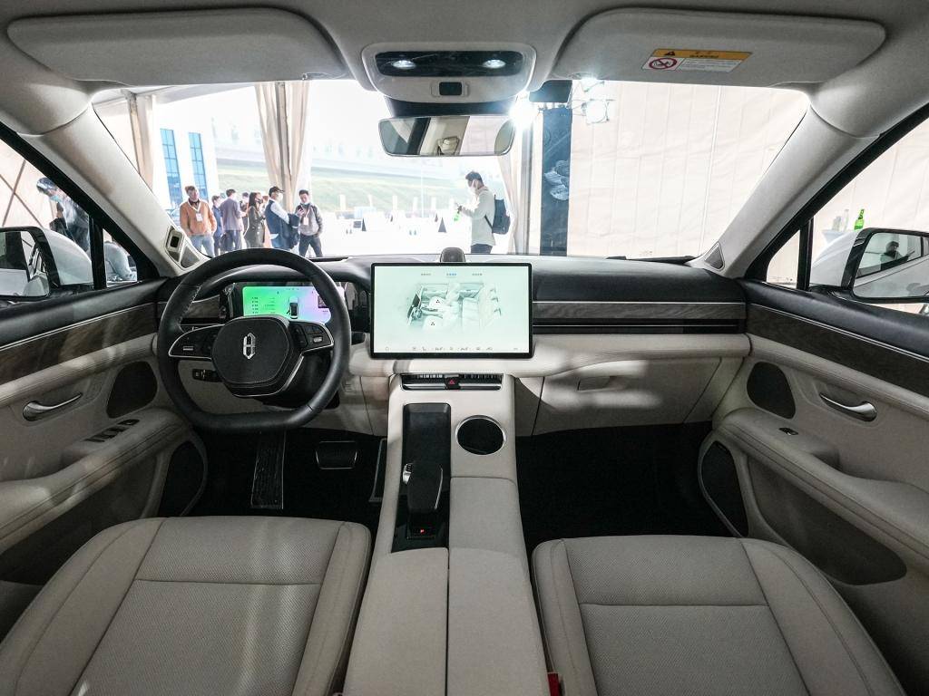 增程式混动SUV AITO问界M5发布 预售25万元起