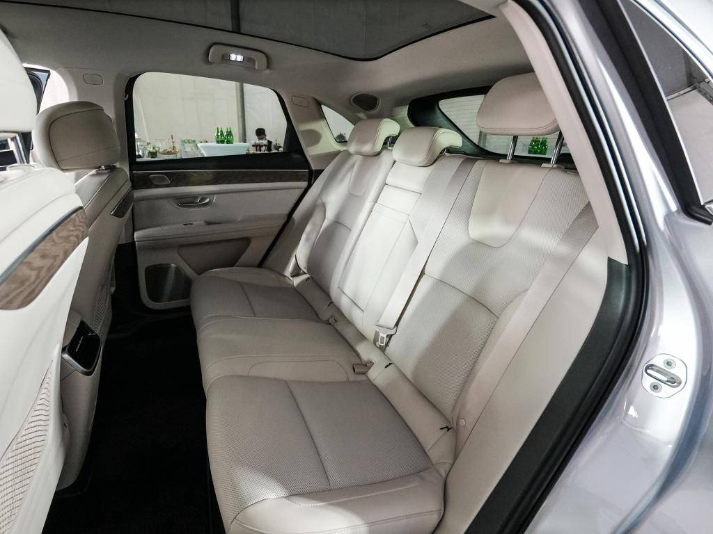 增程式混动SUV AITO问界M5发布 预售25万元起