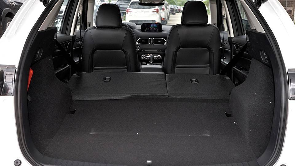 20万元买SUV，老爹要探界者，女儿想CX-5，选谁？