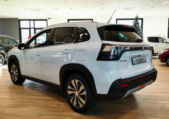 铃木全新suv海外实拍不愧为丰田rav4的兄弟车型比crv更好看