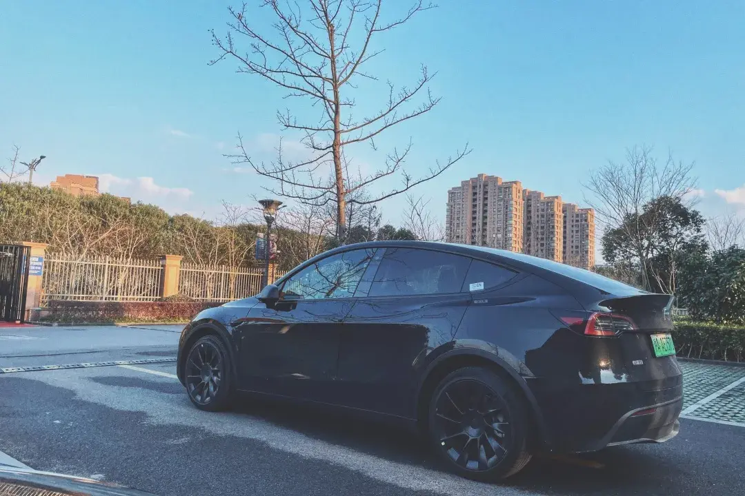 下手Model Y之前请自问：你真的热爱驾驶吗