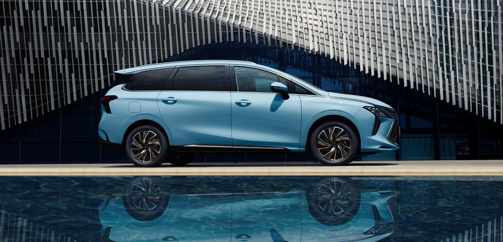 MPV6风行3.jpg