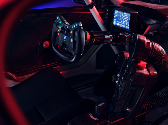 性能赛车，激进动感，全新宝马M4 GT4赛车已发布