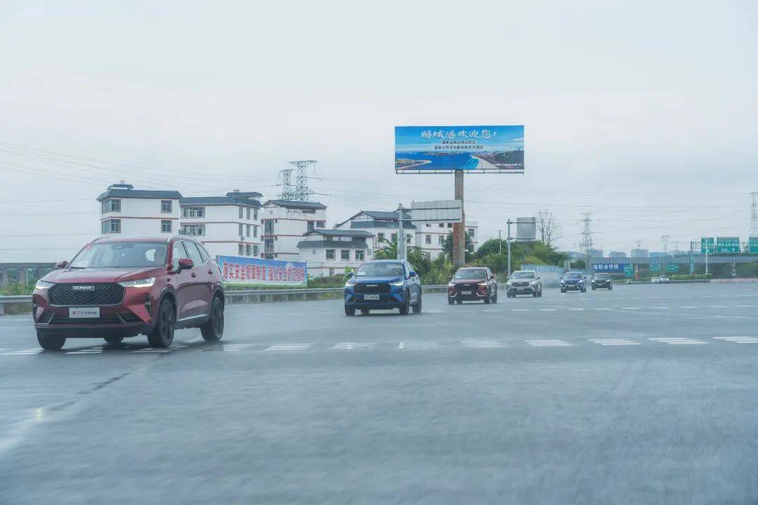 23升油跑433公里，第三代哈弗H6可以撕掉“油老虎”标签了吗？