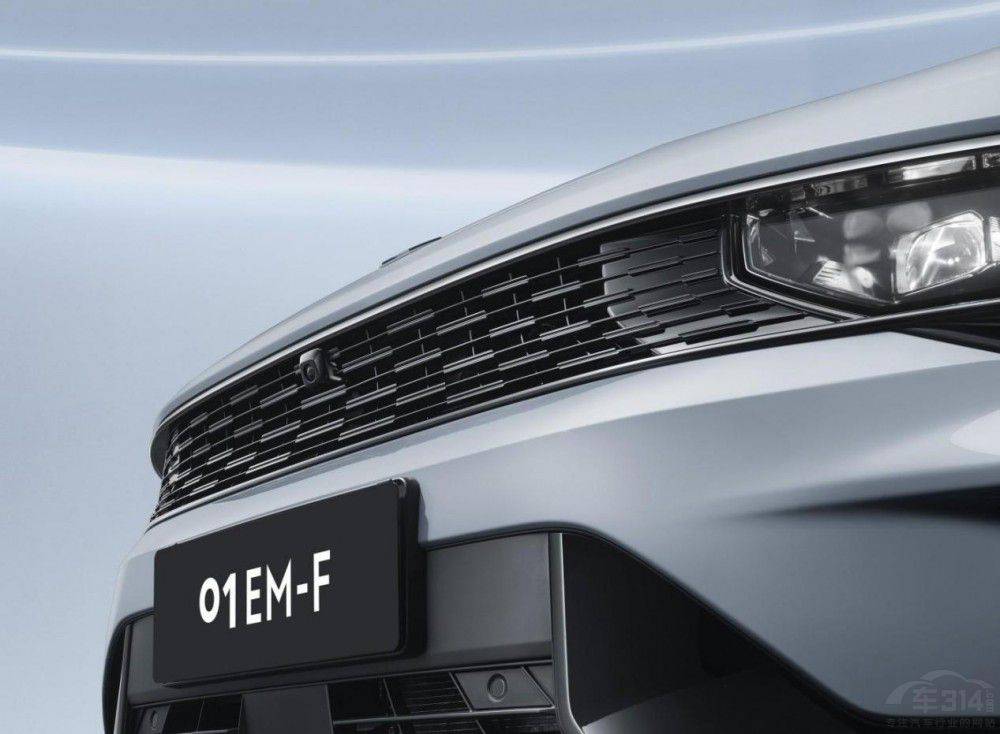 对比日系混动SUV 领克01 EM-F有哪些优势