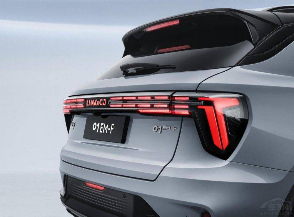 对比日系混动SUV 领克01 EM-F有哪些优势