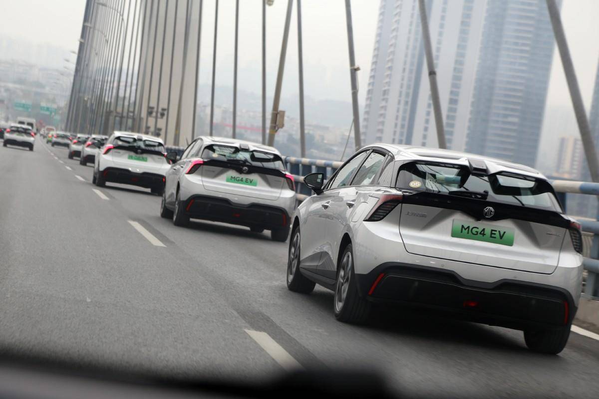 试驾MG4 EV，精准驾控不像是十万级车，颜值同级还有谁？