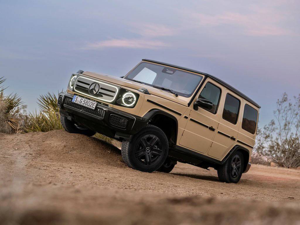 Mercedes-Benz-G580_with_EQ_Technology-2025-1024-01