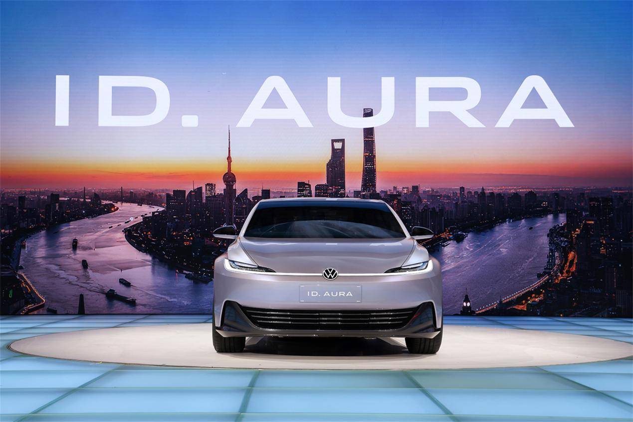大众汽车首款基于CMP平台的紧凑型纯电概念轿车ID. AURA