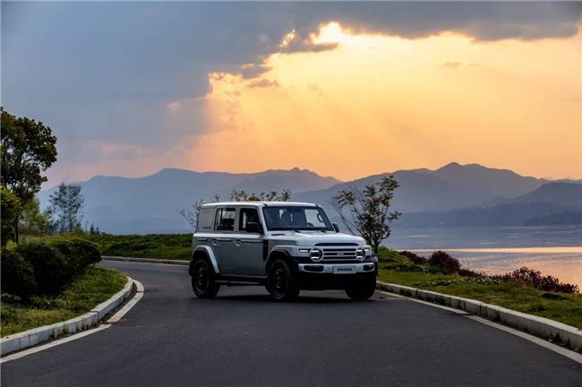 iCARV23以全能实力燃爆昆仑决世界格斗冠军赛104(图3)