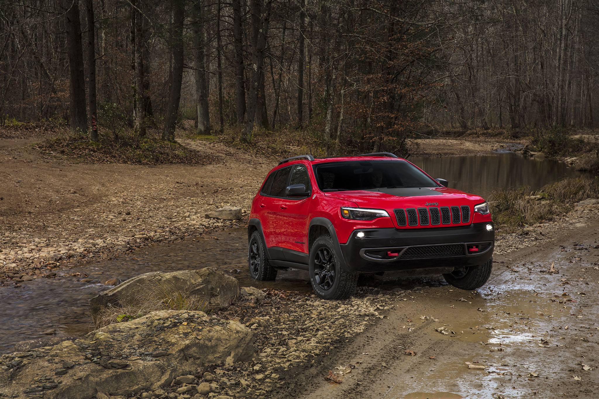 2019-Jeep-Cherokee-River.jpg