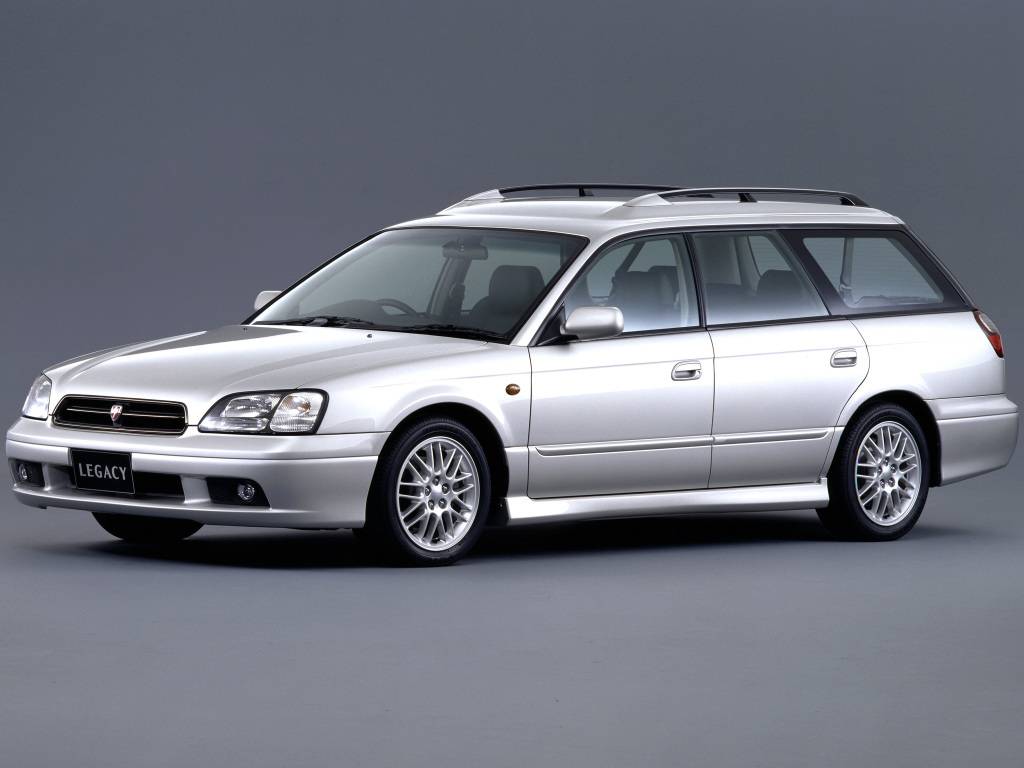 subaru legacy  250t touring wagon 说到斯巴鲁,标志性的力狮一定