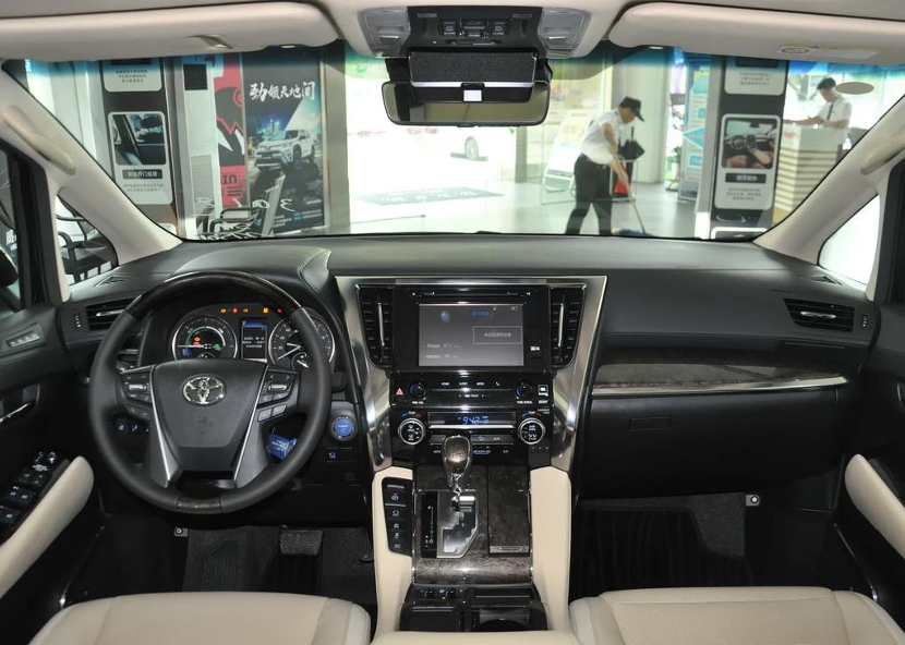 安全再升级，新款丰田威尔法将于4月底正式上市