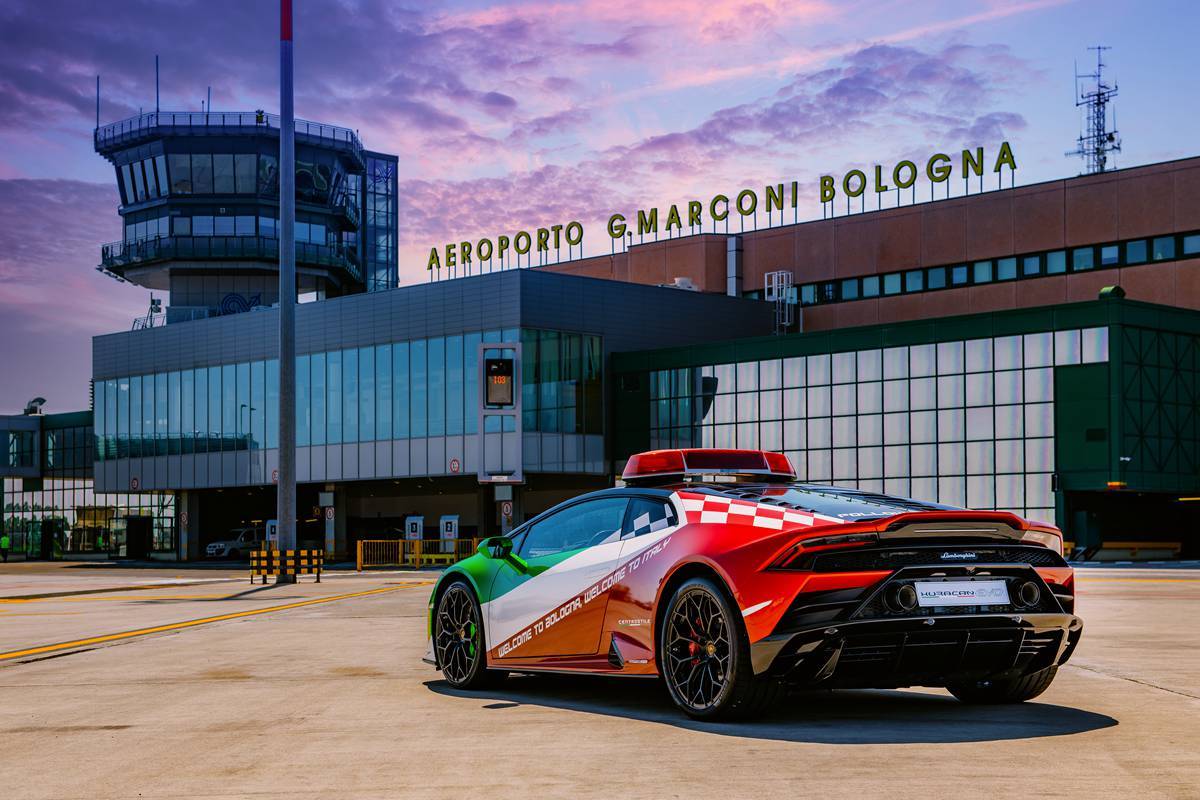 09 - 兰博基尼Huracán EVO后驱版机场引导车.jpg