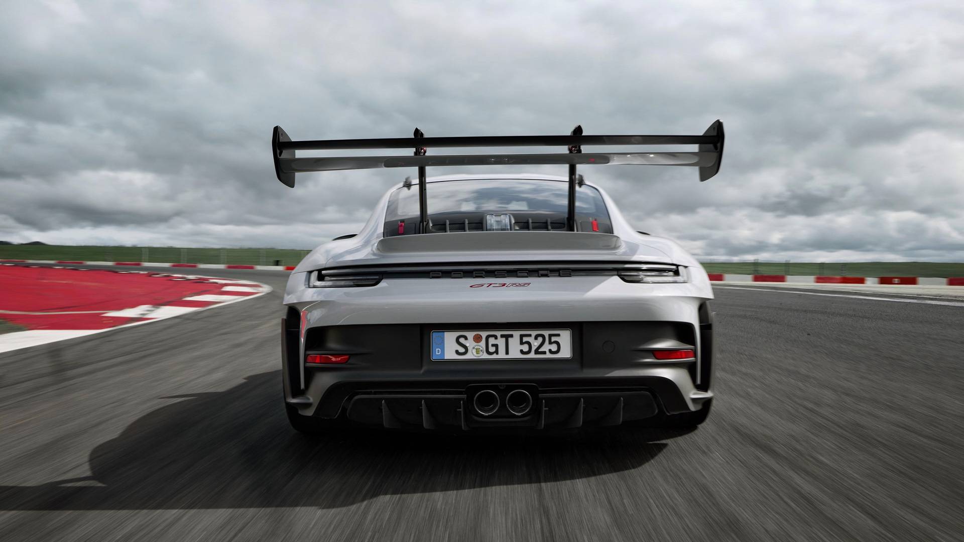 2023-Porsche-911-GT3-RS-00006.jpg