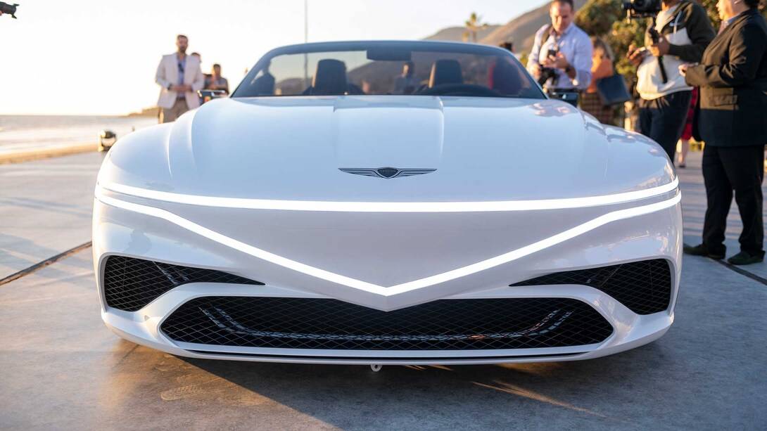 Genesis-X-Convertible-concept-car-reveal-15.jpg