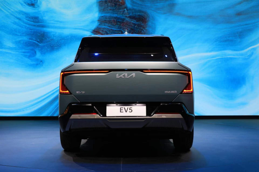 起亚EV5成都车展首发亮相，预售价15.98万元起1648.png