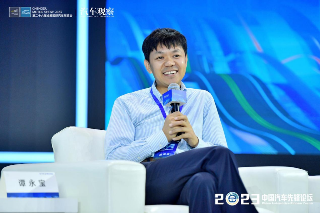 直达“热AI”，围观2023中国汽车先锋论坛大型科幻现场2245.png