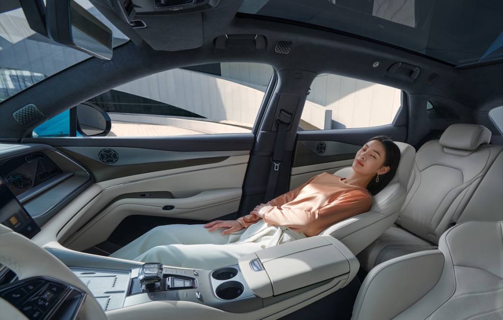 智能豪华超舒适大五座电动SUV全新腾势N7正式上市 这价格太牛了html786.png