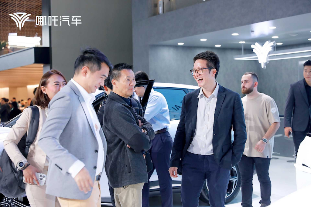 哪吒汽车北京车展“亮大招”，开启AI大模型定义汽车新时代html2300.png