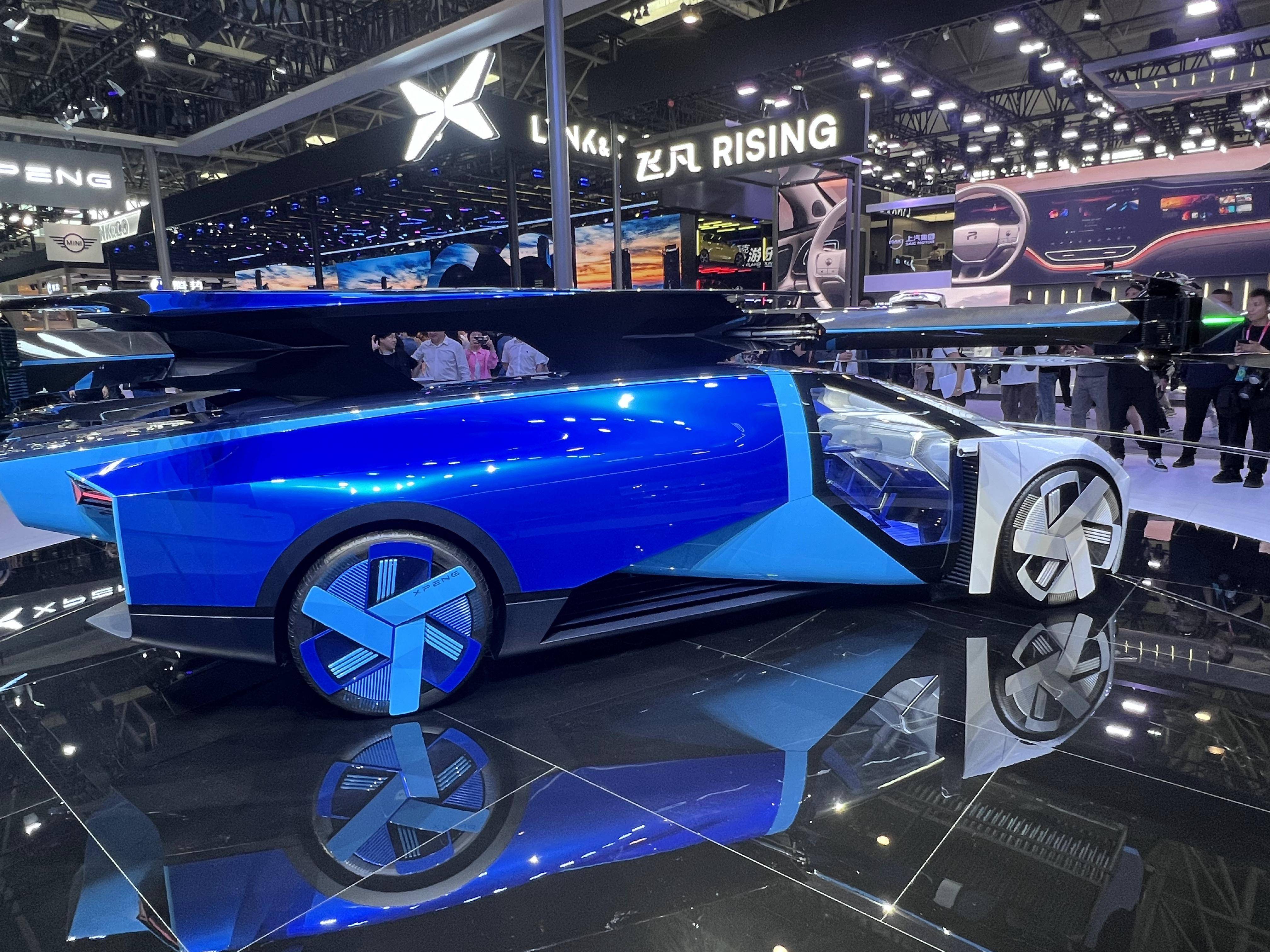 飞行汽车.JPG