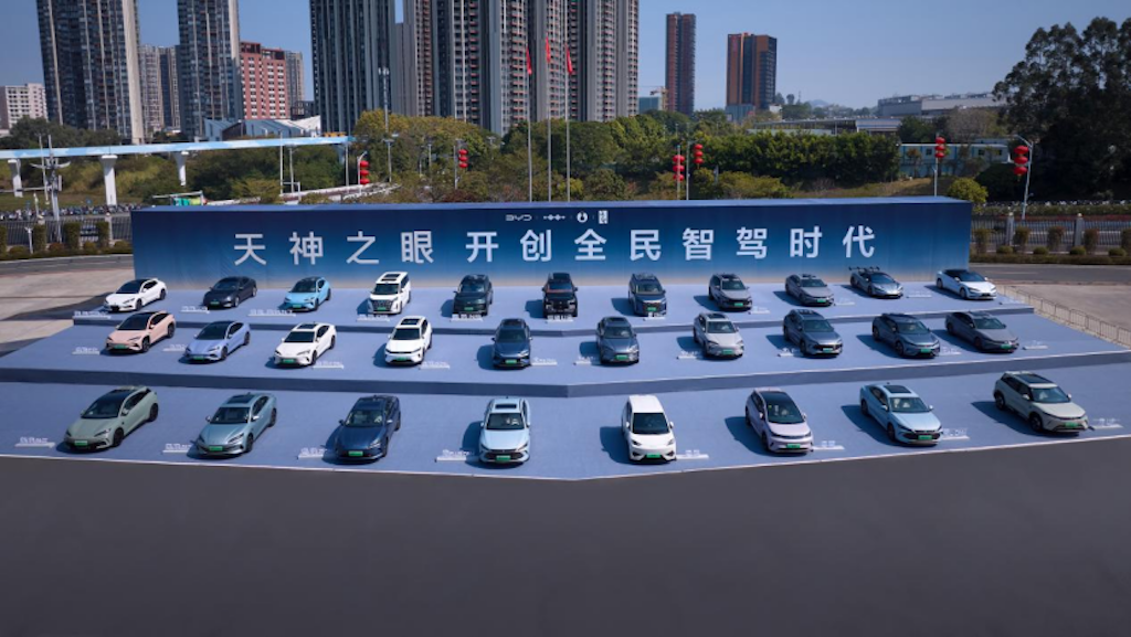 比亚迪率先实现媲美L4级智能泊车，官方承诺为安全兜底975.png