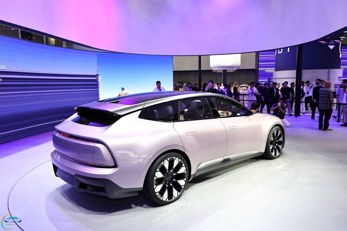 LIU10444.JPG