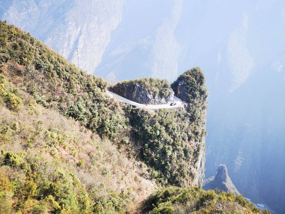 巫溪到挂壁公里和城口都是崎岖山路,特别是兰英大峡谷和挂壁公路不仅