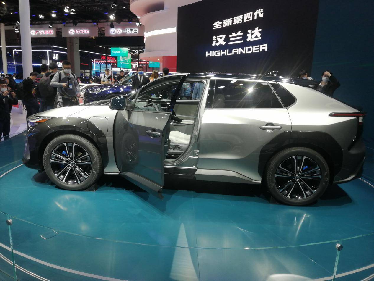 2021上海车展:丰田全新纯电suv bz4x 全球首发