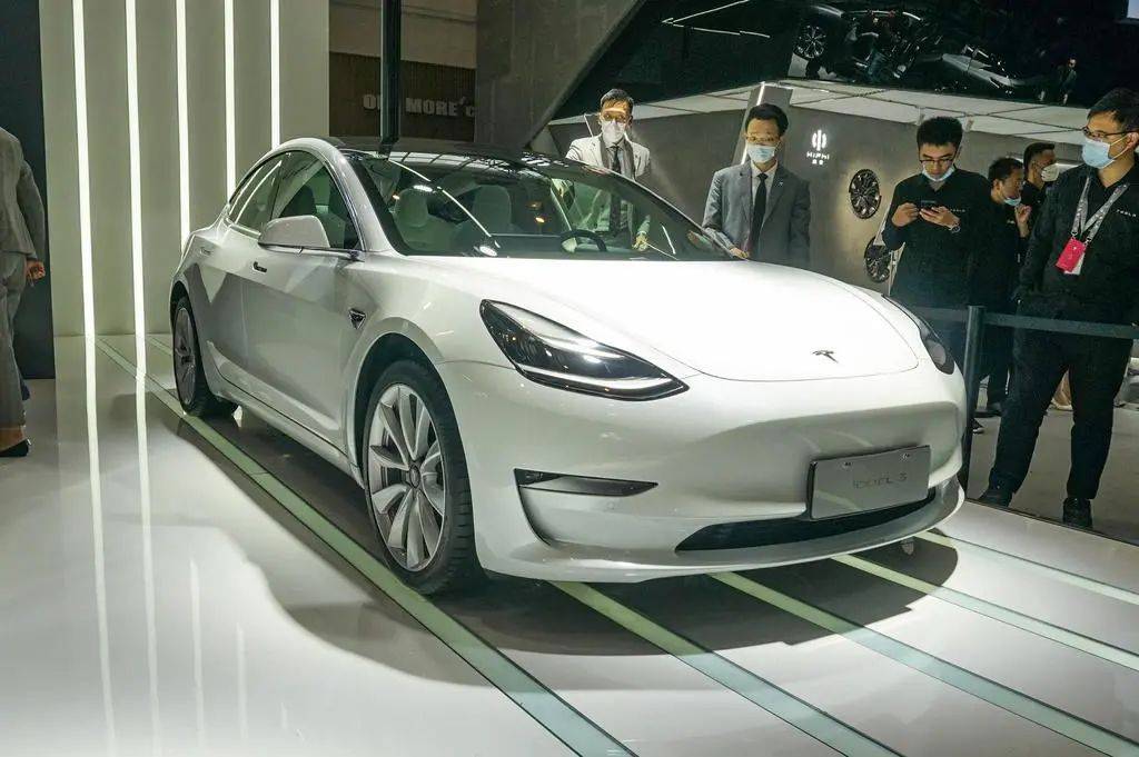 30萬選電動車,洋貨特斯拉model 3更好還是國貨極氪001更值?