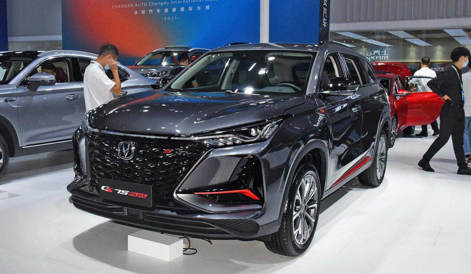 2021成都車展:2022款長安cs75plus上市,起售11.79萬元