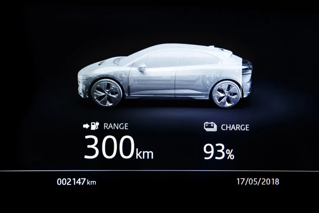 電動車熱管理三件套:ptc,熱泵和加熱器,後者已經裝上極氪001